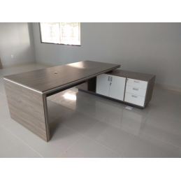 Bàn lãnh đạo BLD10